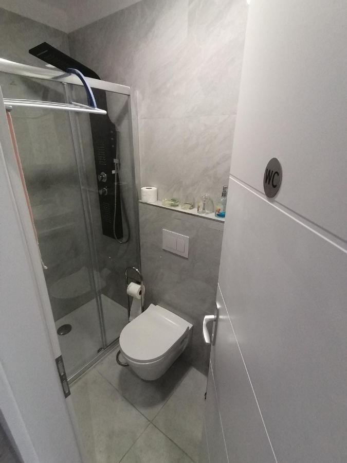 Apartment Rose By The Beach & Tennis Courts Split Ngoại thất bức ảnh